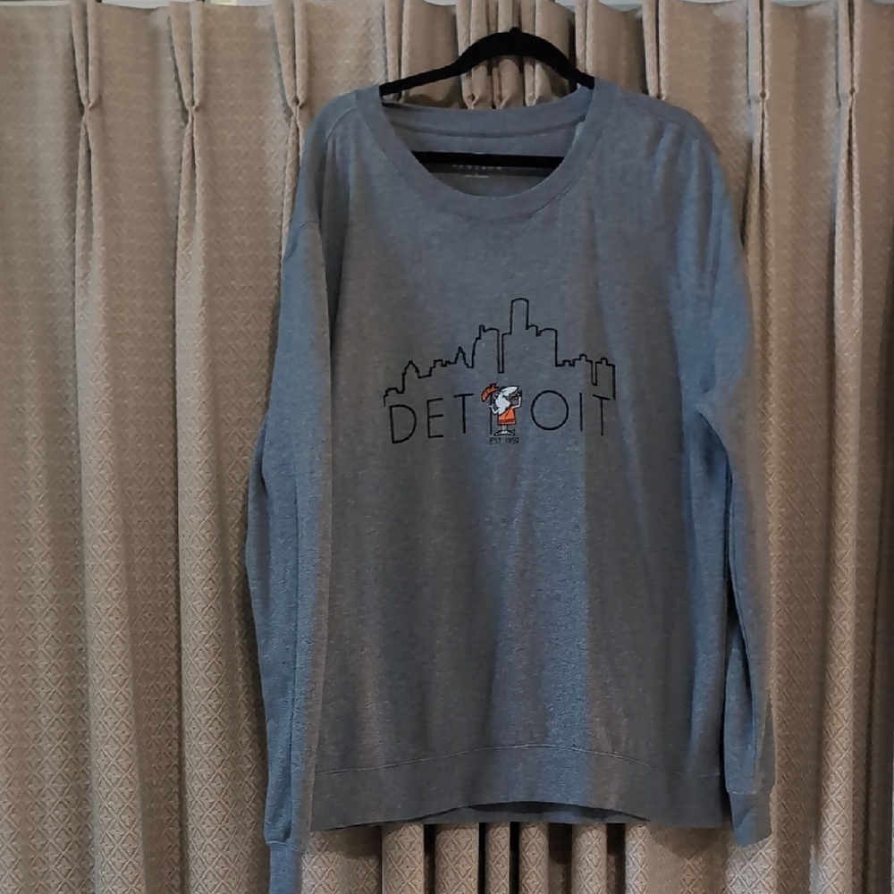Little Caesars Exclusive Size 2X Detroit Skyline & Caesar Man Gray Sweatshirt